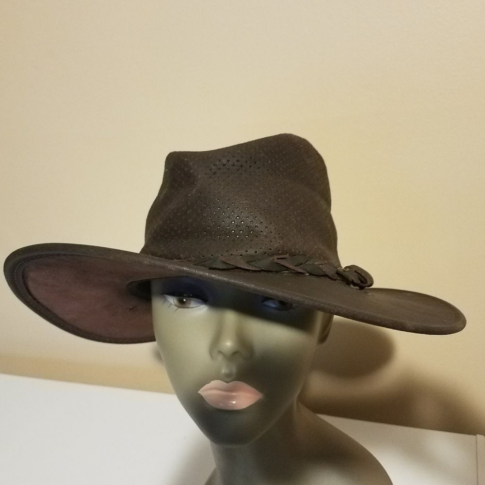 MINNETONKA FOLD UP DISTRESSED LEATHER HAT LARGE